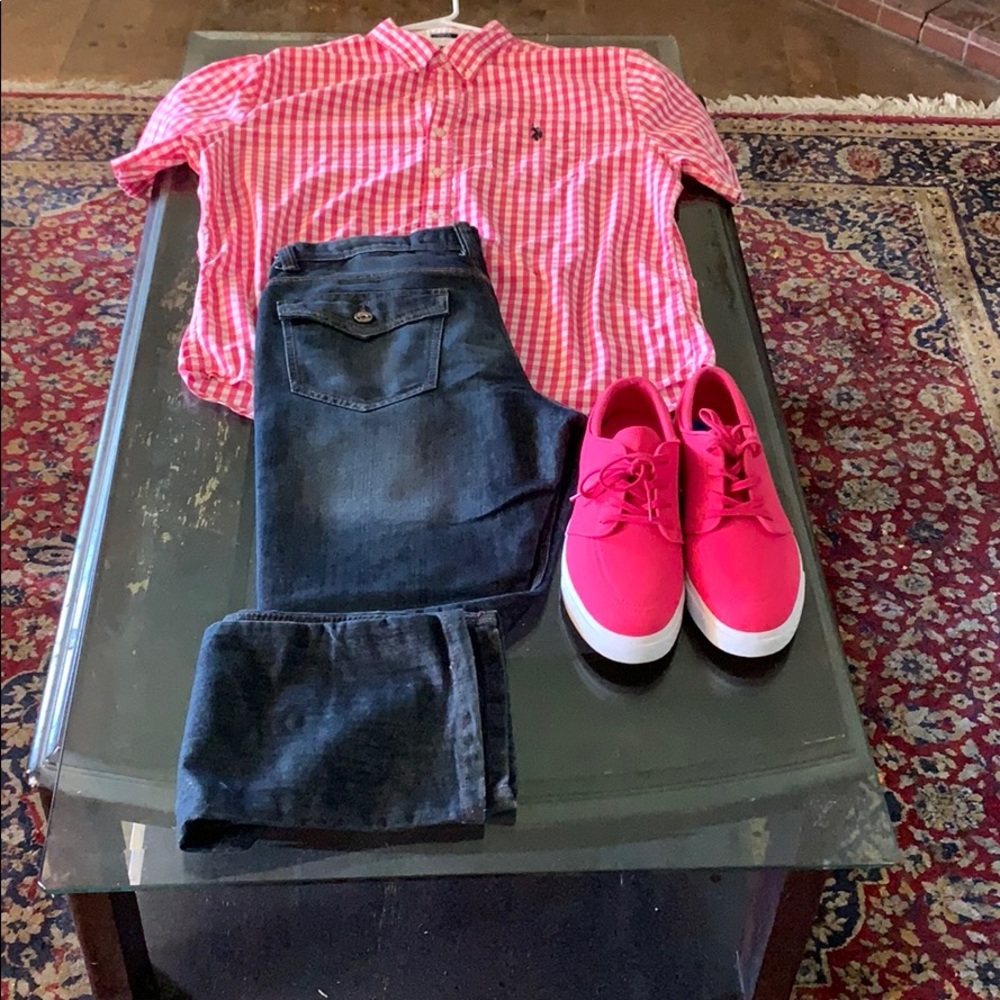 Whole outfit shirt is XL pants 36x32 shoes 11.5